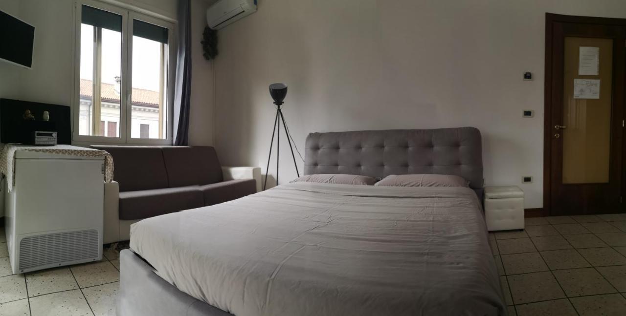 Bed and Breakfast New Life Местре Экстерьер фото